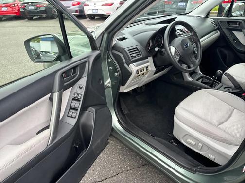 Jasmine Green Metallic 2014 Subaru Forester 2.5i Premium