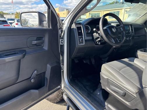2017 RAM 1500 Tradesman/Express