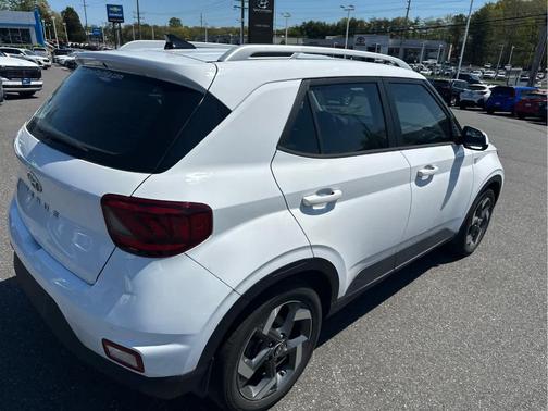Ceramic White 2021 Hyundai VENUE SEL