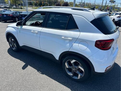Ceramic White 2021 Hyundai VENUE SEL