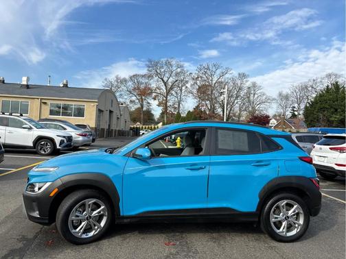 2023 Hyundai KONA SEL