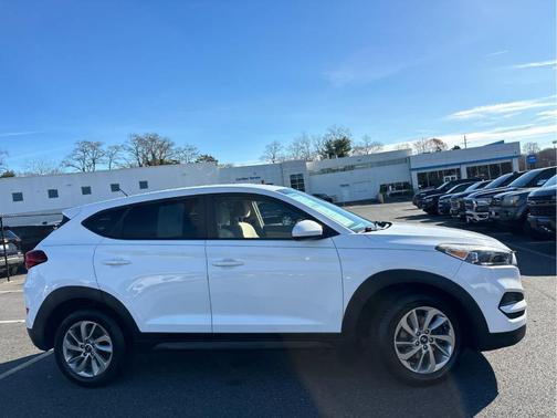 2018 Hyundai TUCSON SE