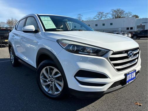 2018 Hyundai TUCSON SE