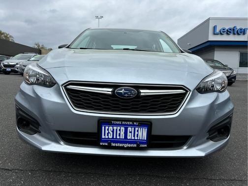 Ice Silver Metallic 2018 Subaru Impreza 2.0i