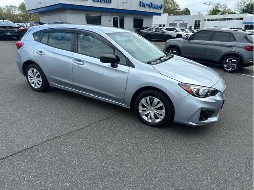 Ice Silver Metallic 2018 Subaru Impreza 2.0i