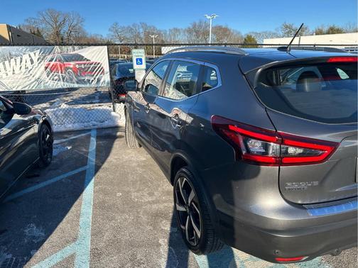 2022 Nissan Rogue Sport SL