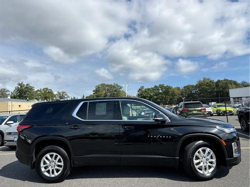 2023 Chevrolet Traverse LS