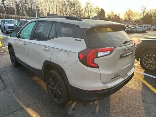 2023 GMC Terrain SLE