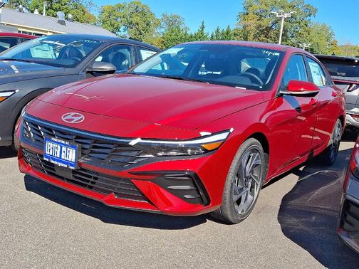 2025 Hyundai ELANTRA Limited