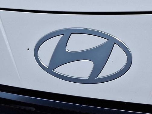 2025 Hyundai ELANTRA HEV Limited