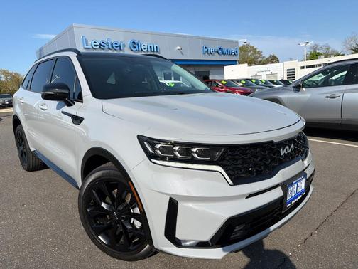 Wolf Gray 2023 Kia Sorento SX