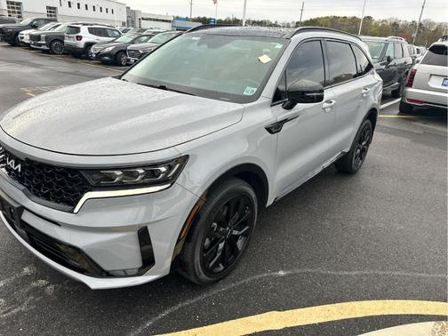 Wolf Gray 2023 Kia Sorento SX