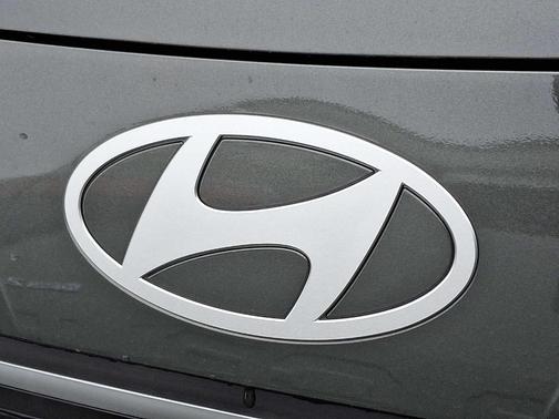2025 Hyundai ELANTRA HEV SEL