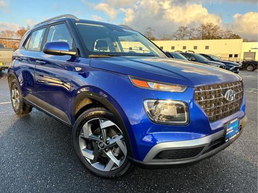 2023 Hyundai VENUE SEL