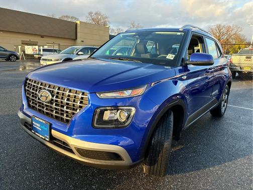 2023 Hyundai VENUE SEL