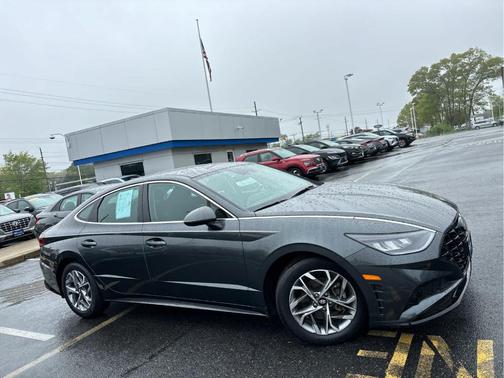 2022 Hyundai SONATA SEL