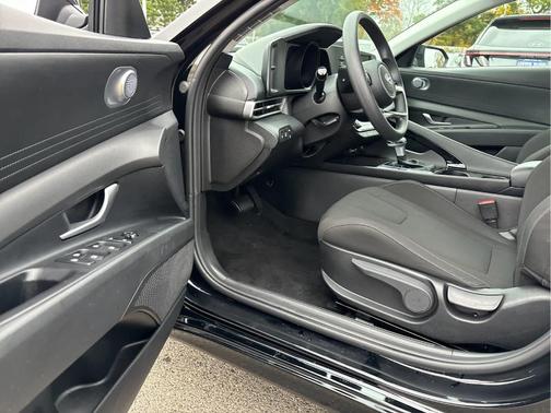 2023 Hyundai ELANTRA HEV Blue