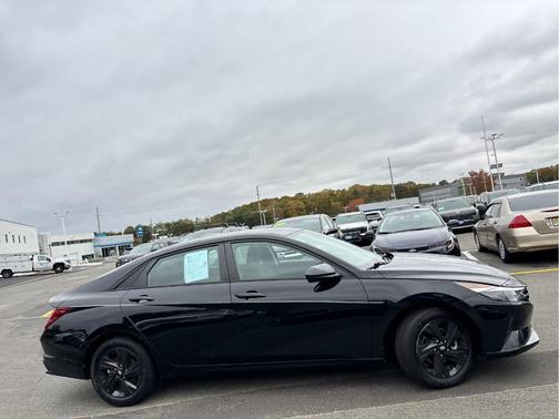 2023 Hyundai ELANTRA HEV Blue