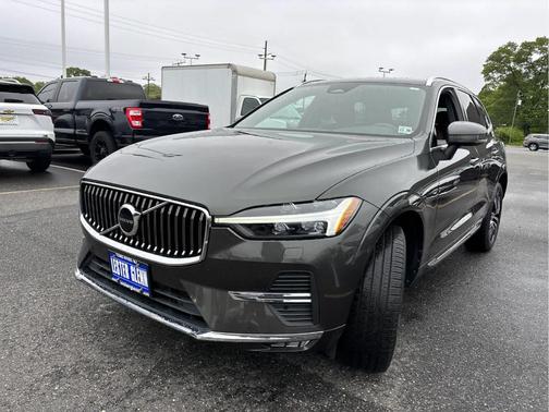 2022 Volvo XC60 B5 Inscription