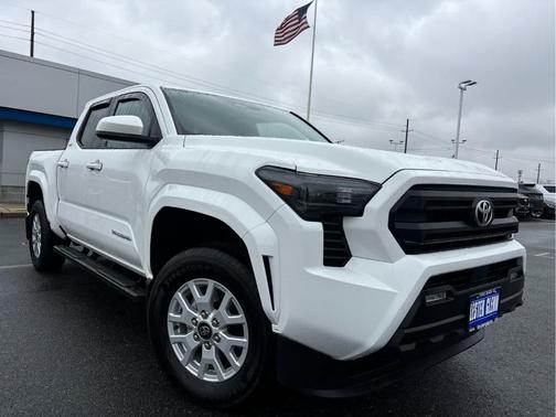 2025 Toyota Tacoma SR