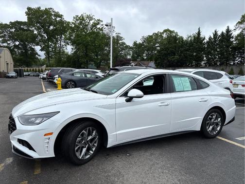 2022 Hyundai SONATA SEL