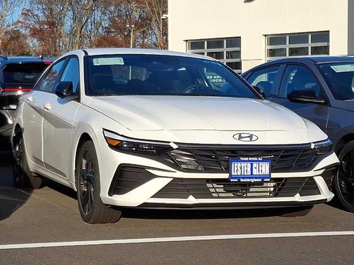 2025 Hyundai ELANTRA HEV SEL