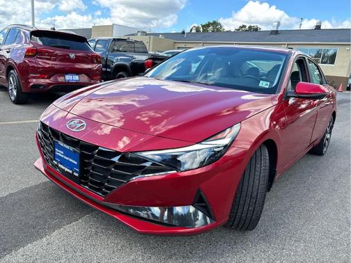 2023 Hyundai ELANTRA Limited