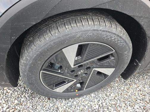 2026 Hyundai IONIQ 5 SE