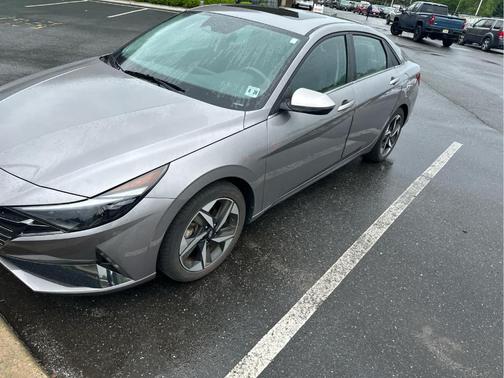 Metal 2023 Hyundai ELANTRA Limited