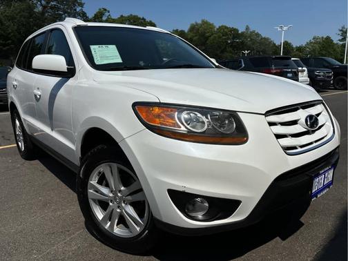 2011 Hyundai SANTA FE SE
