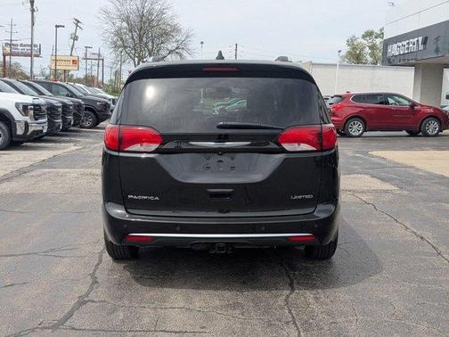 2017 Chrysler Pacifica Limited