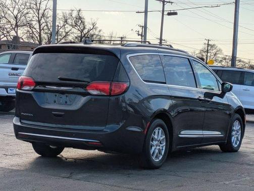 2020 Chrysler Pacifica Touring-L