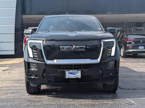 2025 GMC Sierra EV Denali