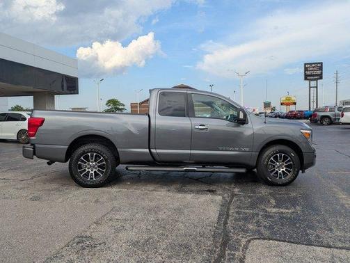 2020 Nissan Titan SV