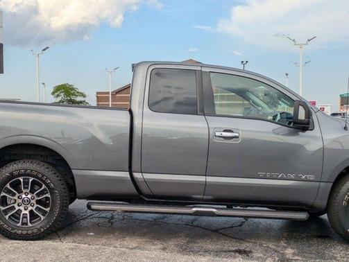2020 Nissan Titan SV