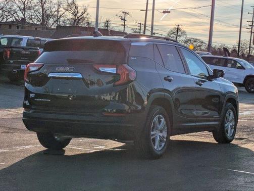 2023 GMC Terrain SLE