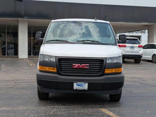 2025 GMC Savana 2500 LS