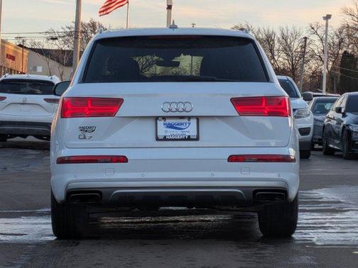 2019 Audi Q7 45 Premium Plus