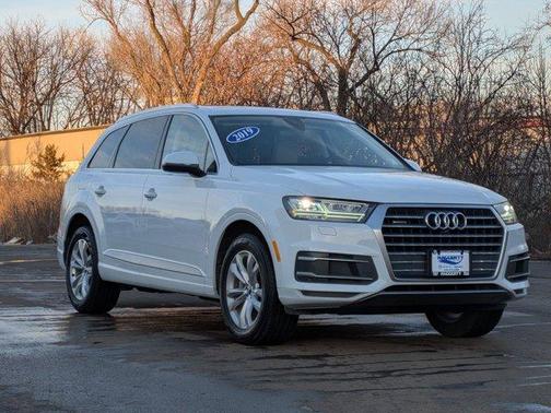 2019 Audi Q7 45 Premium Plus