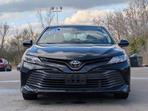 Black 2019 Toyota Camry LE