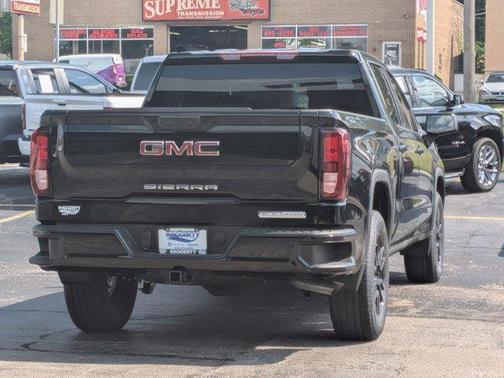 2025 GMC Sierra 1500 Elevation
