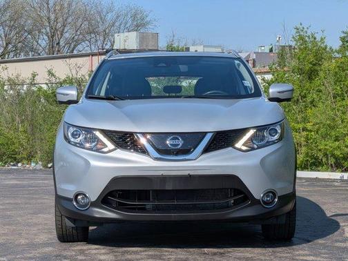 Brilliant Silver 2017 Nissan Rogue Sport SL