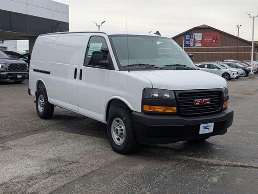 2025 GMC Savana 2500 Work Van