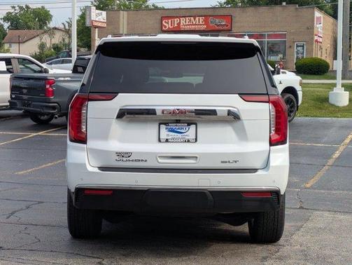 2022 GMC Yukon XL SLT