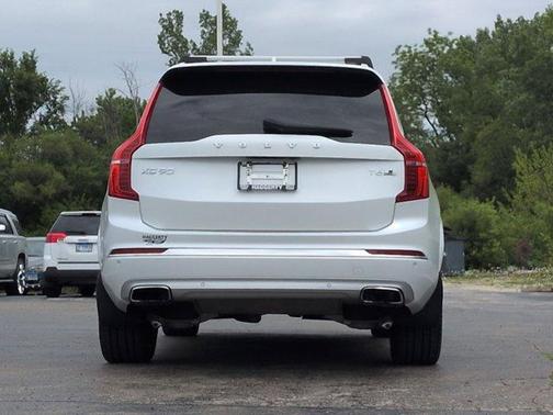 White 2020 Volvo XC90 T6 Inscription 6 Passenger