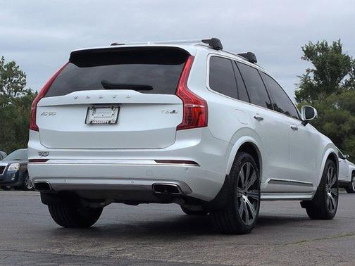 White 2020 Volvo XC90 T6 Inscription 6 Passenger