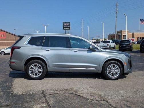 2023 Cadillac XT6 Luxury AWD