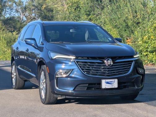 2022 Buick Enclave Essence