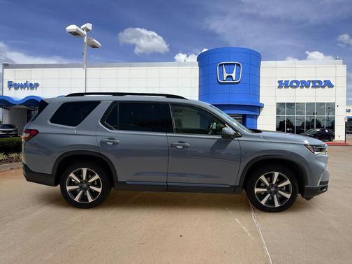Gray Pearl 2023 Honda Pilot Touring