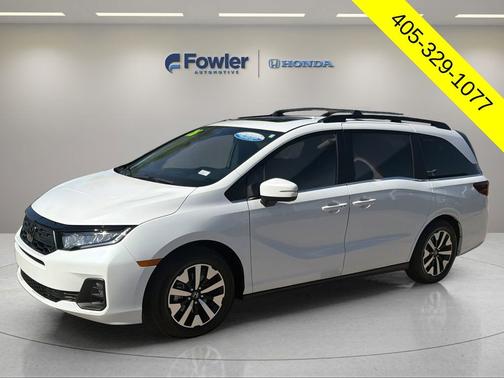Platinum White Pearl 2026 Honda Odyssey